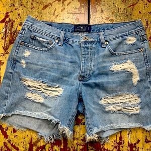 Lucky boyfriend shorts 6/28 light wash distressed